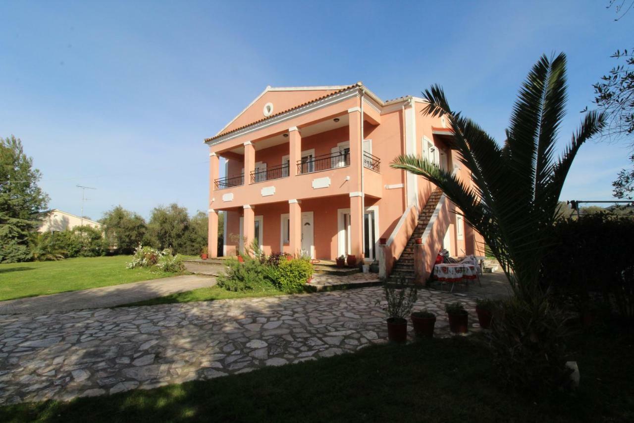 Karoubis Studio Kavallouri Kültér fotó